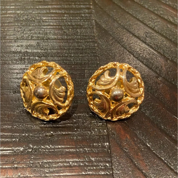 Vintage earrings 💛👂 - Picture 3 of 6